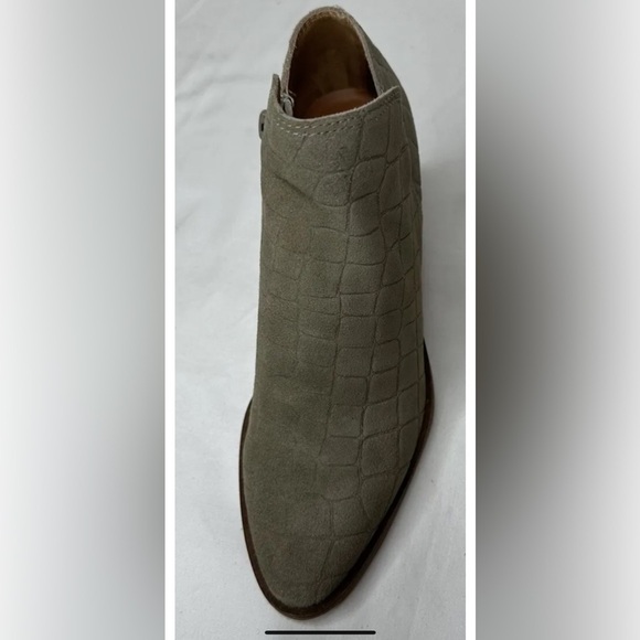 Lucky Brand Saucie Tan Croc Print Suede Ankle boots Women's Size 6m - Picture 4 of 8